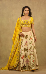 YELLOW CRÈME’ IRIS FANTASY LEHENGA