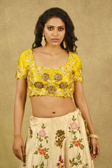 YELLOW CRÈME’ IRIS FANTASY LEHENGA
