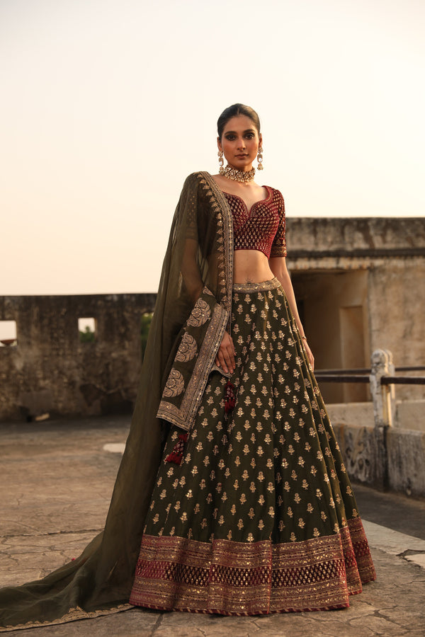 How to Layer Your Saree Look for Chilly Indian Weddings