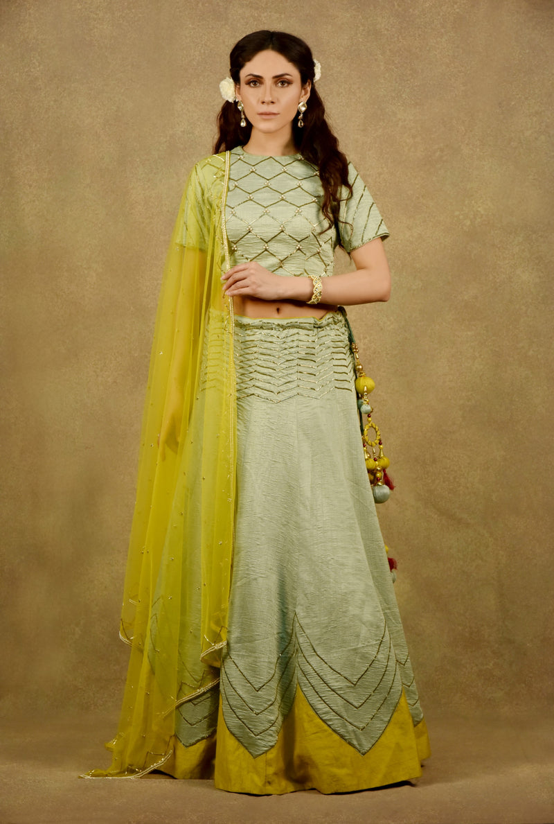 TESSELATED CHEVRONS LEHENGA